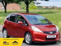 Used Honda Jazz ES 2015 Red Hatchback