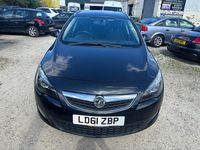 Begagnad Vauxhall Astra SRi 165 HK (121 kW) 2011 Svart Kombi