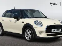 Used Mini Cooper Classic 134 HP (98 kW) 2019 White Hatchback