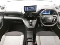 Używany Citroën Berlingo 101 KM (74 kW) 2025 Szary Minivan