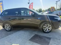 Używany Mitsubishi Outlander P-HEV 2015 Czarny Kombi