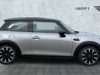 Usado Mini Cooper Exclusive 136 CV (100 kW) 2023 Plateado Utilitario