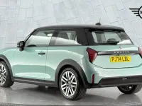 Used Mini Cooper Hatch 154 HP (113 kW) 2024 Green Hatchback