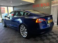 Usado Tesla Model 3 254 kW (346 HP) 2020 Azul Sedan