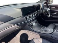 Usado Mercedes E200 AMG line 200 HP (147 kW) 2022 Azul Carrinha