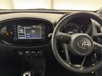 Used Toyota Aygo X 72 HP (52 kW) 2023 Green SUV