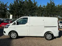 Used Ford Transit Custom Limited 130 HP (95 kW) 2021 White Van