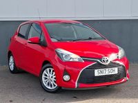 Used Toyota Yaris 99 HP (72 kW) 2017 Red Hatchback