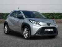Used Toyota Aygo X PURE 72 HP (52 kW) 2023 Silver SUV