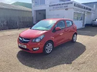Używany Vauxhall Viva 75 KM (55 kW) 2018 Czerwony Hatchback