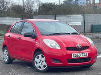 Used Toyota Yaris T2 69 HP (50 kW) 2010 Red Hatchback
