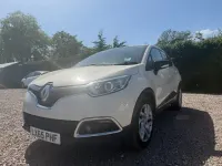 Used Renault Captur Dynamique 90 HP (66 kW) 2015 White SUV