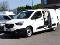 Usado Vauxhall Combo S 100 HP (73 kW) 2022 Branco Monovolume