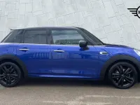 Used Mini Cooper Hatch 134 HP (98 kW) 2019 Blue Hatchback