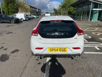 Gebraucht Volvo V40 R-Design 115 PS (84 kW) 2014 Weiß Kleinwagen