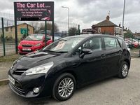 Usado Toyota Verso 112 HP (82 kW) 2016 Preto Monovolume