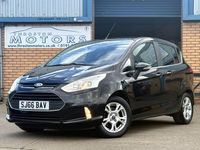 Usado Ford B-MAX Zetec 95 HP (69 kW) 2016 Preto Monovolume
