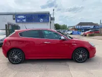 Used Alfa Romeo Giulietta 170 HP (125 kW) 2013 Red Hatchback