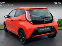 Used Toyota Aygo X-cite 69 HP (50 kW) 2014 Orange twist Hatchback