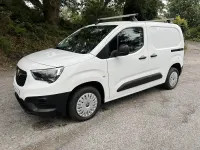 Used Vauxhall Combo 100 HP (73 kW) 2022 White MPV