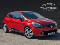 Used Renault Clio Dynamique 75 HP (55 kW) 2015 Red Hatchback