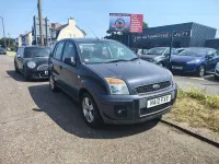Used Ford Fusion Zetec 80 HP (58 kW) 2012 Blue Hatchback