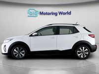 Used Kia Stonic 100 HP (73 kW) 2021 White SUV