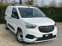 Second-hand Vauxhall Combo Edition 100 CP (73 kW) 2019 Alb Monovolum