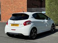 Used Peugeot 208 GTi 200 HP (147 kW) 2014 White Hatchback