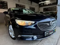 Second-hand Vauxhall Insignia Sport 2018 Albastru Hatchback