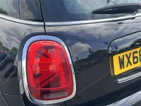 Używany Mini Cooper Classic 134 KM (98 kW) 2018 Czarny Hatchback