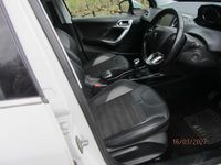 Second-hand Peugeot 2008 Allure 2017 Alb SUV