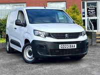 Second-hand Peugeot Partner Premium 102 CP (75 kW) 2023 Alb Monovolum