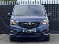 Used Vauxhall Combo S 100 HP (73 kW) 2019 Blue MPV