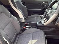 Used Renault Captur Techno 90 HP (66 kW) 2023 Other SUV