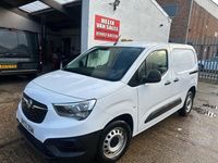 Used Vauxhall Combo 100 HP (73 kW) 2022 White MPV
