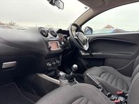 Used Alfa Romeo MiTo Sprint 85 HP (62 kW) 2014 White/black Hatchback