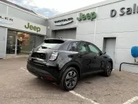 Nuevo Fiat 600 Icon 99 CV (72 kW) 2026 Negro SUV