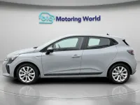 Używany Renault Clio V Evolution 143 KM (105 kW) 2024 Szary Hatchback