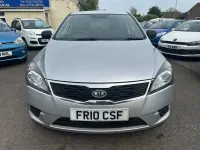 Used Kia Ceed 89 HP (65 kW) 2010 Silver Hatchback
