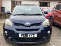 Used Toyota Urban Cruiser 90 HP (66 kW) 2011 Blue Hatchback