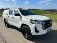 Usado Toyota HiLux Active 150 CV (110 kW) 2021 Blanco Pickup/Camioneta