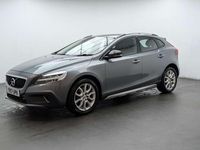 Usado Volvo V40 Pro 152 HP (111 kW) 2017 Cinzento Citadino