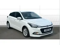 Used Hyundai i20 SE 83 HP (61 kW) 2016 White Hatchback