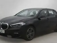Usado BMW 118 Sport Line 150 CV (110 kW) 2021 Negro Utilitario