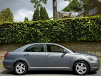 Usado Toyota Avensis T3 2004 Prateado Citadino