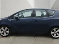 Used Vauxhall Meriva 2014 Blue MPV