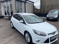 Used Ford Focus Zetec 125 HP (91 kW) 2013 White Hatchback