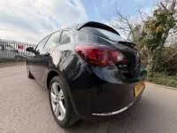 Używany Vauxhall Astra SRi 2015 Czarny Hatchback