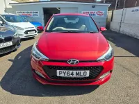 Used Hyundai i20 SE 100 HP (73 kW) 2015 Red Hatchback